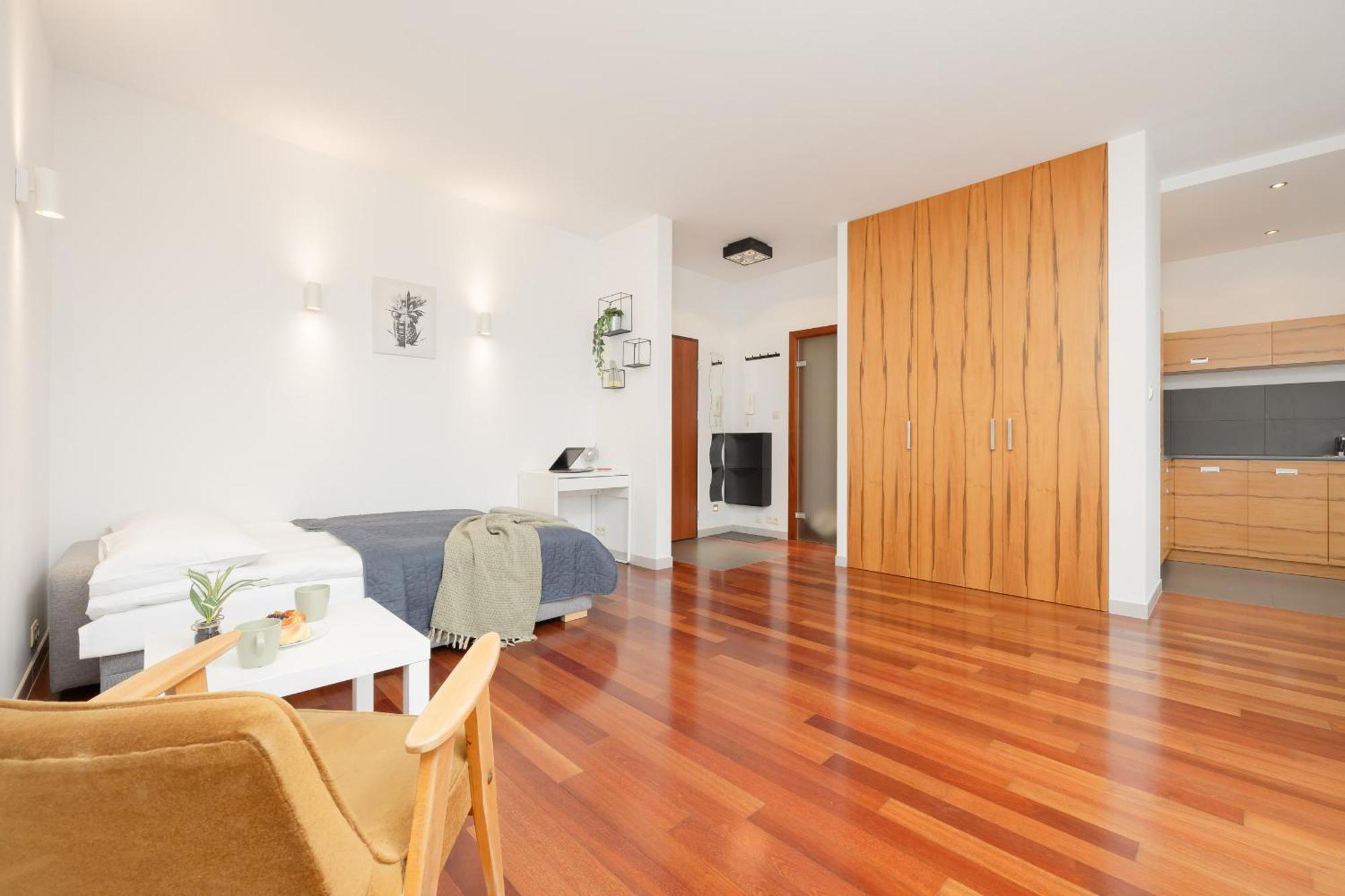 Appartement Spacious Studio Muranow & Parking By Renters