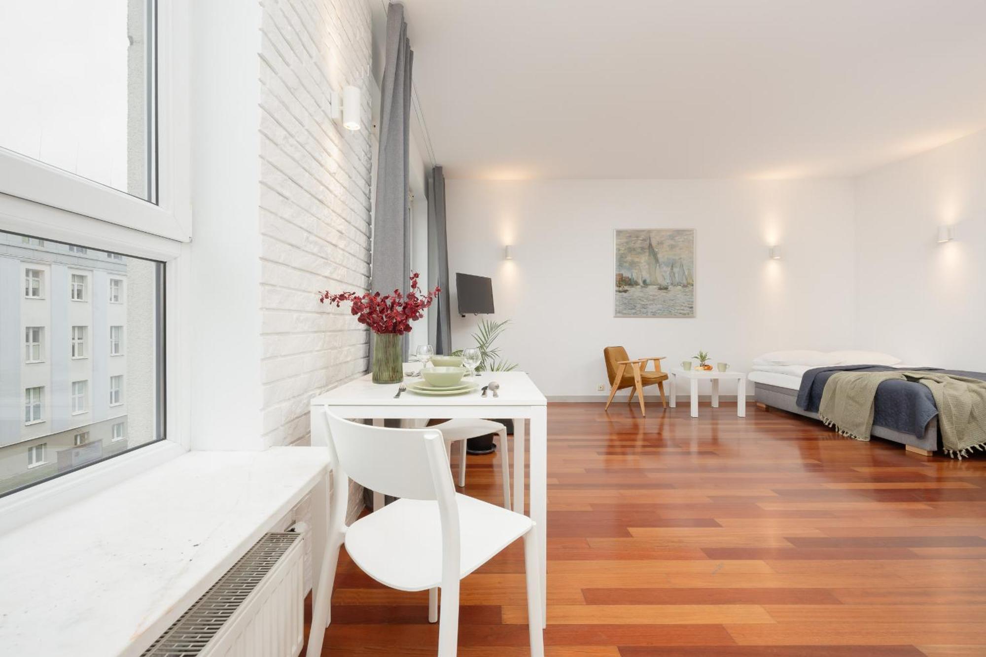 Spacious Studio Muranow & Parking By Renters Appartement *