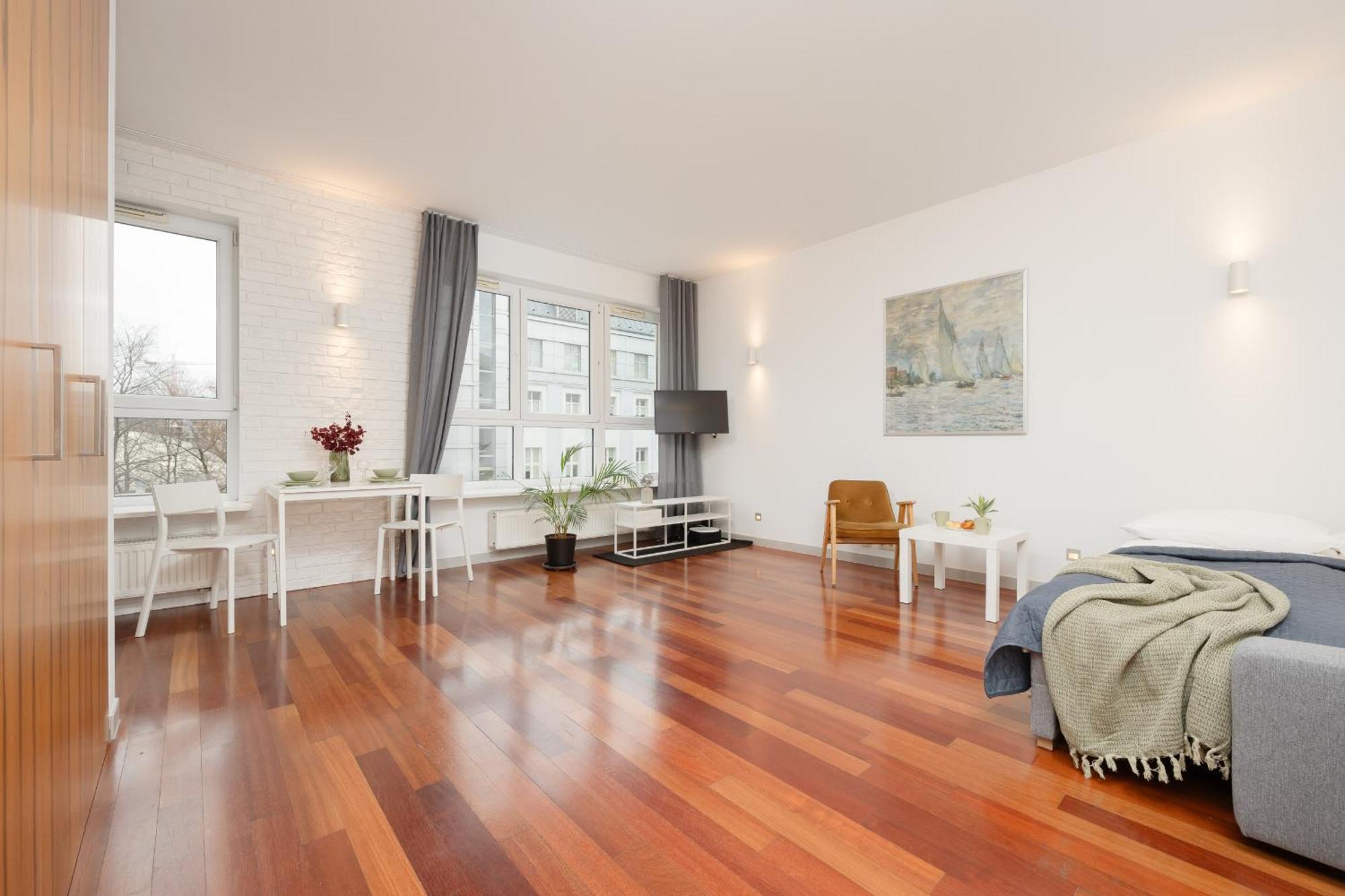 Appartement Spacious Studio Muranow & Parking By Renters Warschau