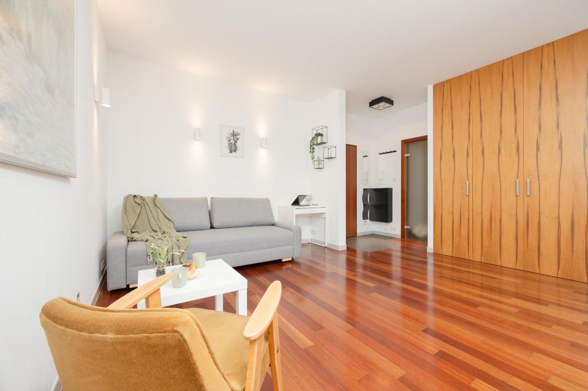 Spacious Studio Muranow & Parking By Renters Warschau