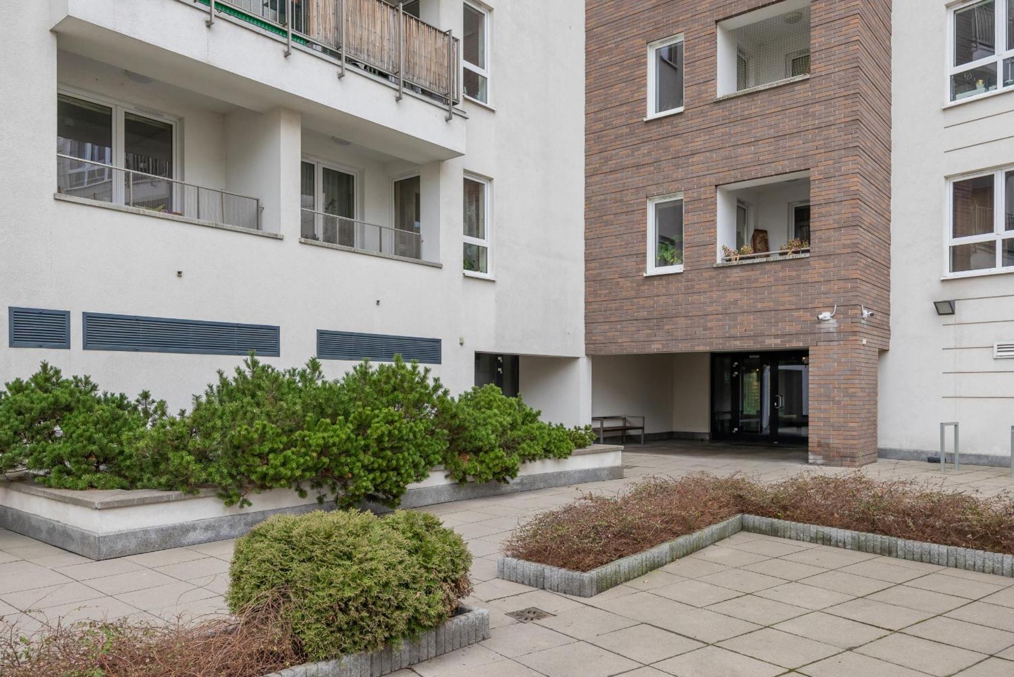 Spacious Studio Muranow & Parking By Renters Appartement *