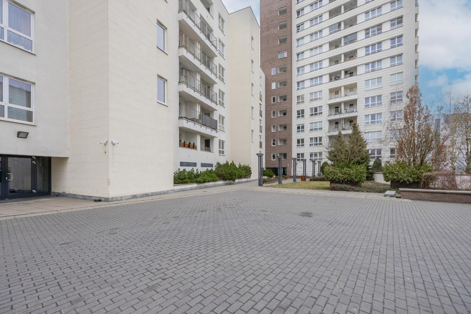 Spacious Studio Muranow & Parking By Renters * Warschau